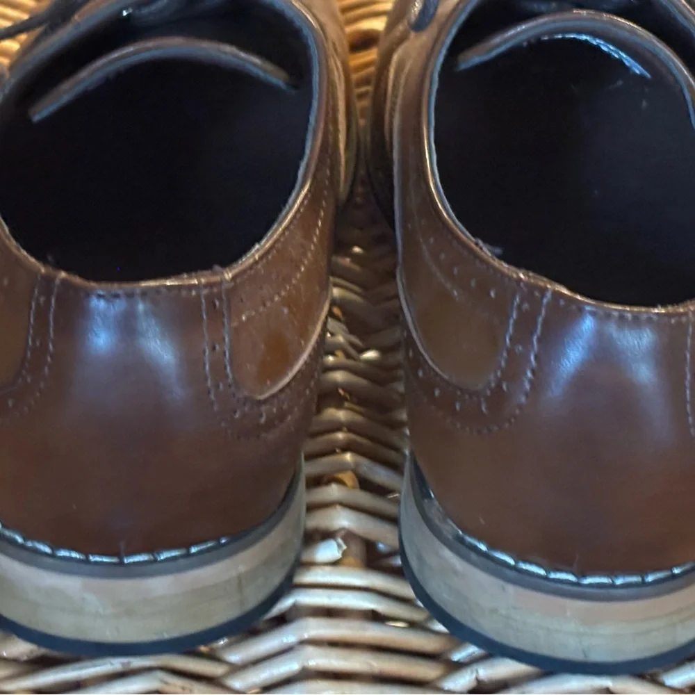 Stacy Adams Dunbar Wingtip Oxford -Boys size 2.5